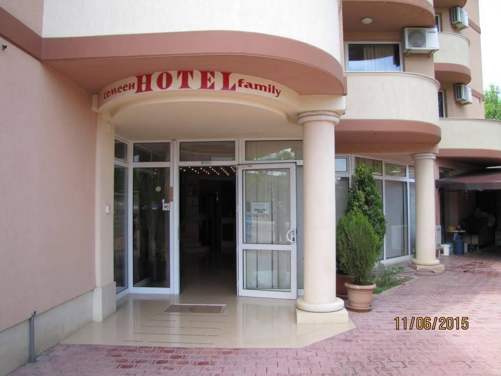 Paris Hotel Baltsjik Buitenkant foto